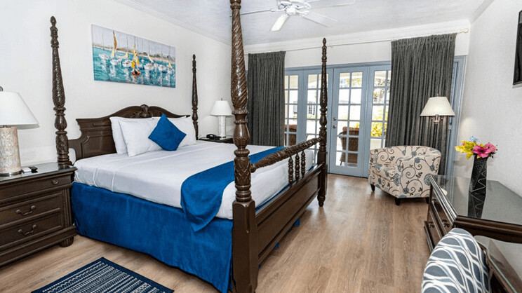 Savannah Beach Club Hotel & Spa